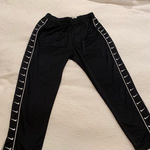 Men’s Size Large Nike “multi-swoosh” sweatpants